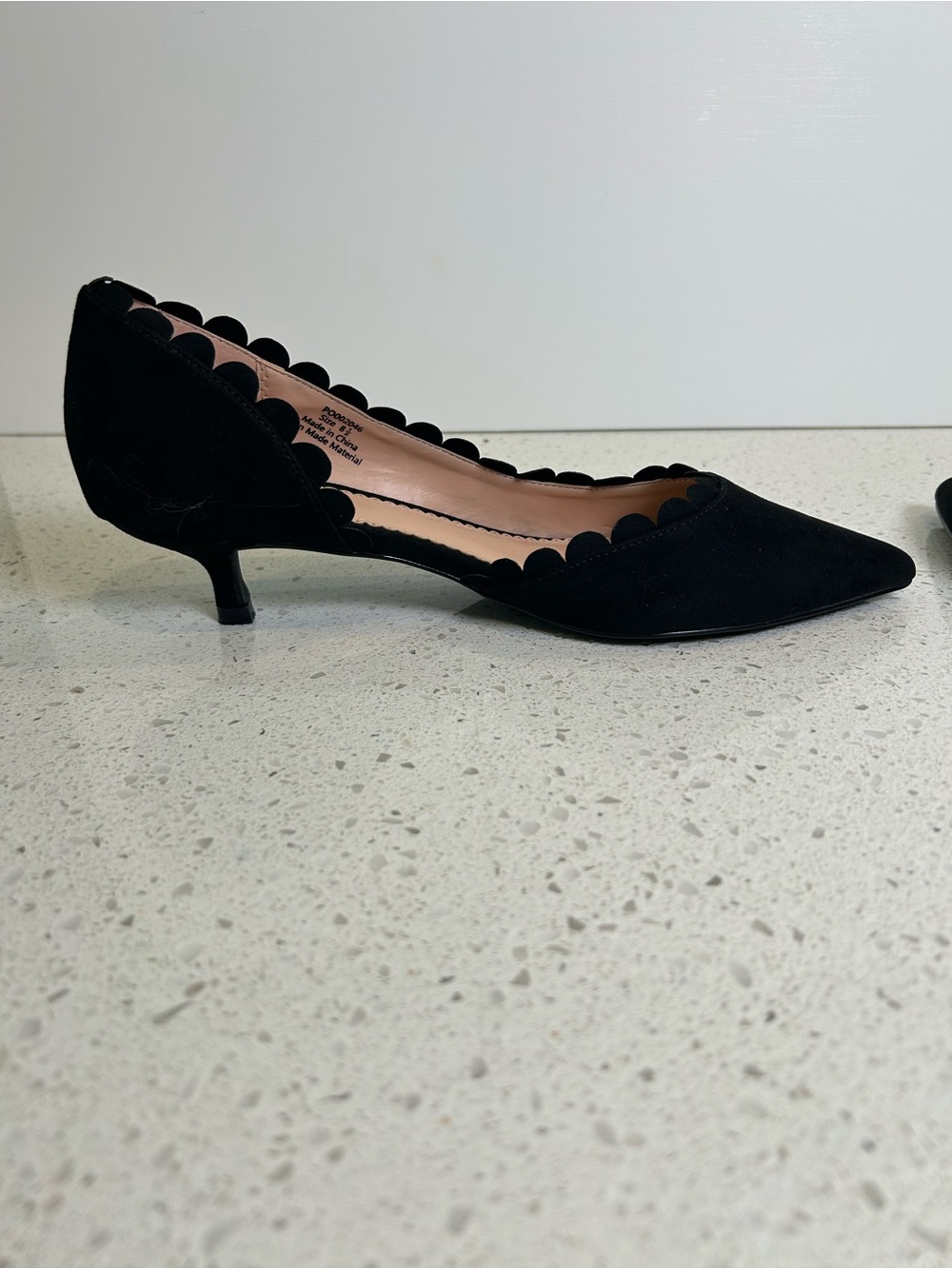 JOURNEE COLLECTION Black Scalloped Edge Taavi Pointed Toe Kitten Heel 8.5 - Picture 6 of 10